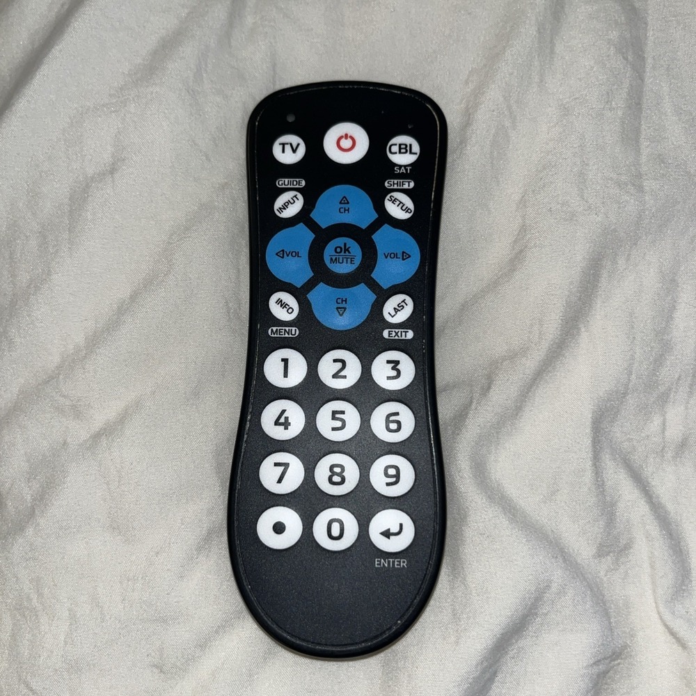 ONN ONA16AV010 Wireless Remote Control, Universal Compatibility, Black